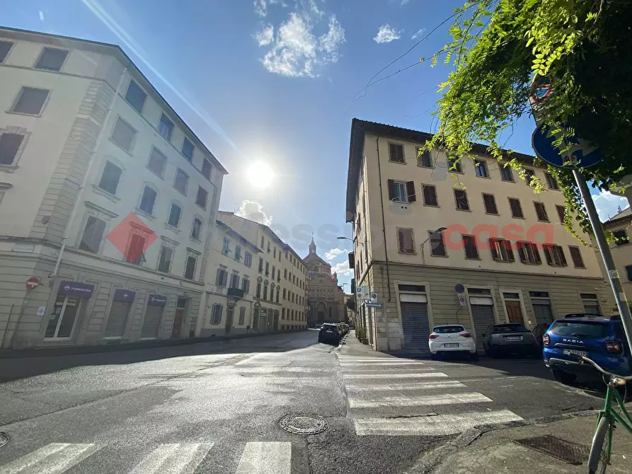 Immagine 1 di Negozio in affitto  in Via DEI SETTE SANTI a Firenze