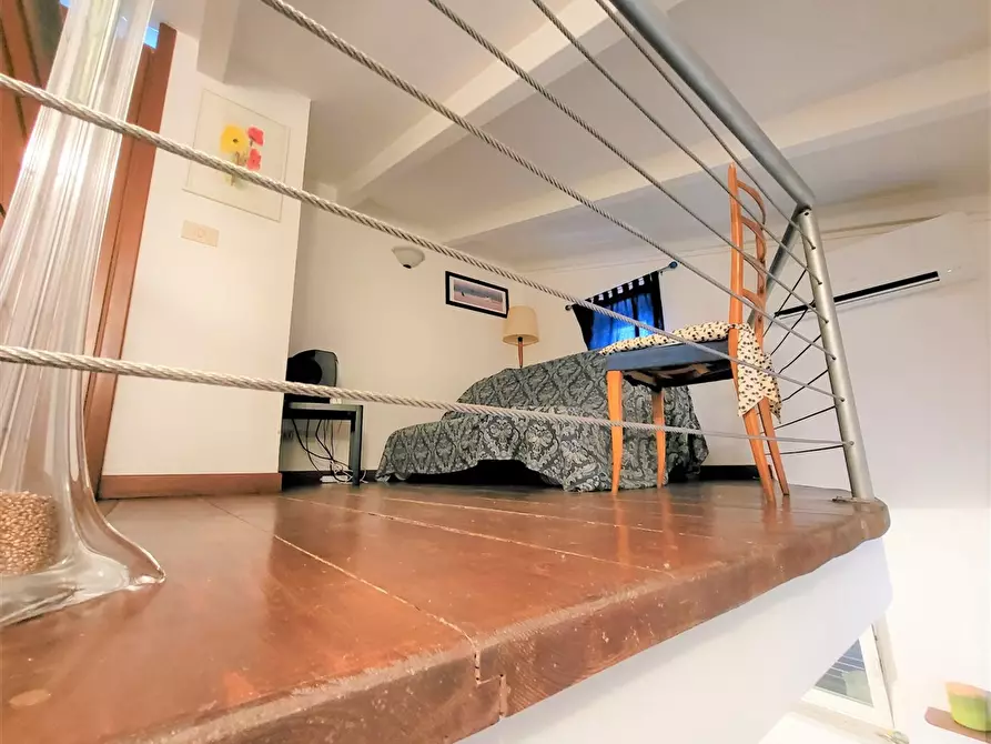 Immagine 11 di Multiproprietà in vendita  in Via P.ZZA BETTI, 1 a Massa