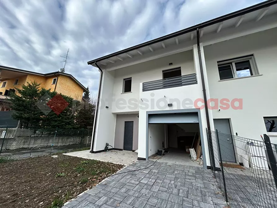 Immagine 16 di Villetta a schiera in vendita  in Via Hugo a Reggio Nell'emilia