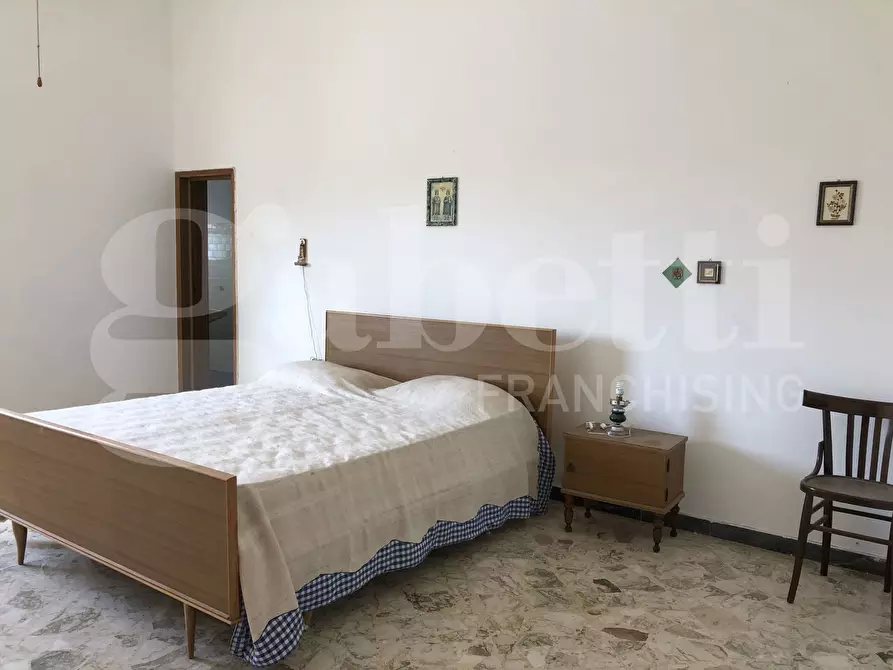 Immagine 15 di Casa indipendente in vendita  in Via Roma, 25 a Salice Salentino