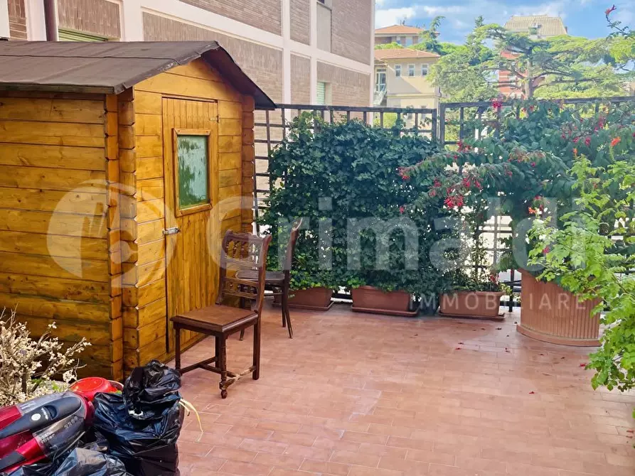 Immagine 5 di Appartamento in vendita  in Viale della libertÃ  a Livorno