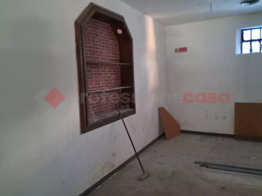 Immagine 9 di Negozio in vendita  in Via Armando Segato, 3 a Reggio Di Calabria