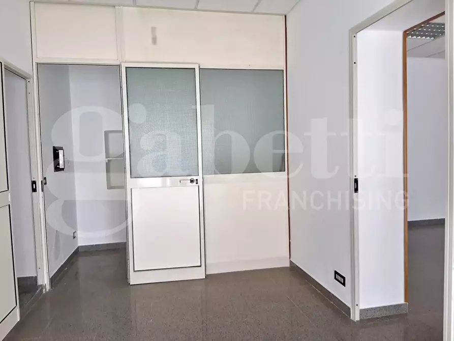 Immagine 5 di Magazzino in vendita  in Via Ciullo D'Alcamo, 4 a Ragusa