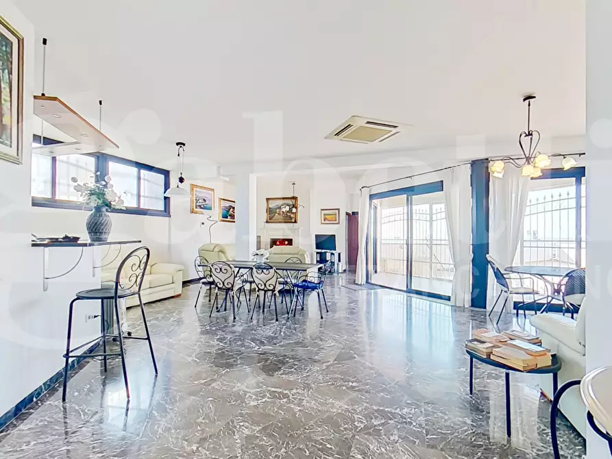 Immagine 18 di Villa in vendita  in Via dei cavalli marini VISTA MARE, 108 a Ardea