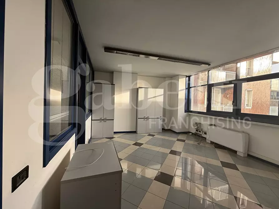 Immagine 6 di Ufficio in affitto  in Corso XXV aprile, snc a Erba