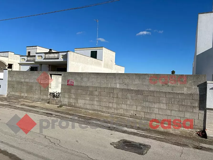 Immagine 2 di Terreno residenziale in vendita  in Via campania a Poggiardo