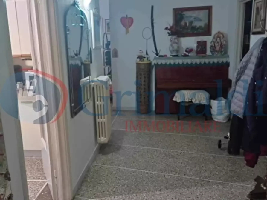 Immagine 5 di Appartamento in vendita  in Via GRANDE a Livorno