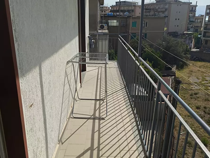 Immagine 12 di Appartamento in vendita  in Via Francesco Bussone  da Carmagnolaa, 4 a Messina