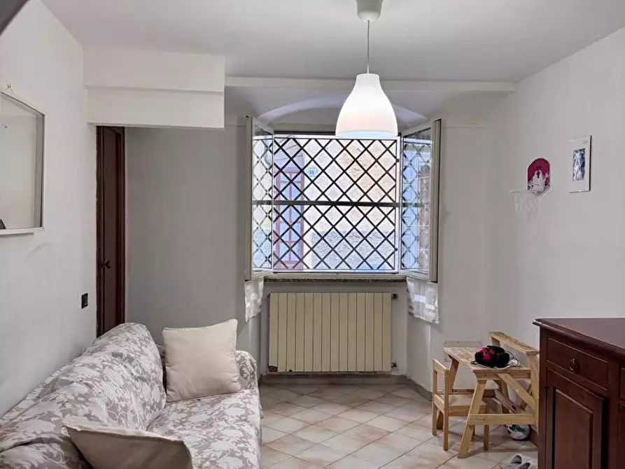 Immagine 1 di Appartamento in vendita  in Via BORGO DEL PONTE, 123 a Massa