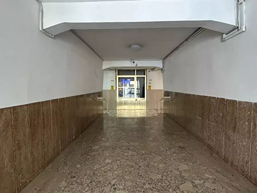 Immagine 19 di Appartamento in vendita  in Via Michele Guadagno a Napoli