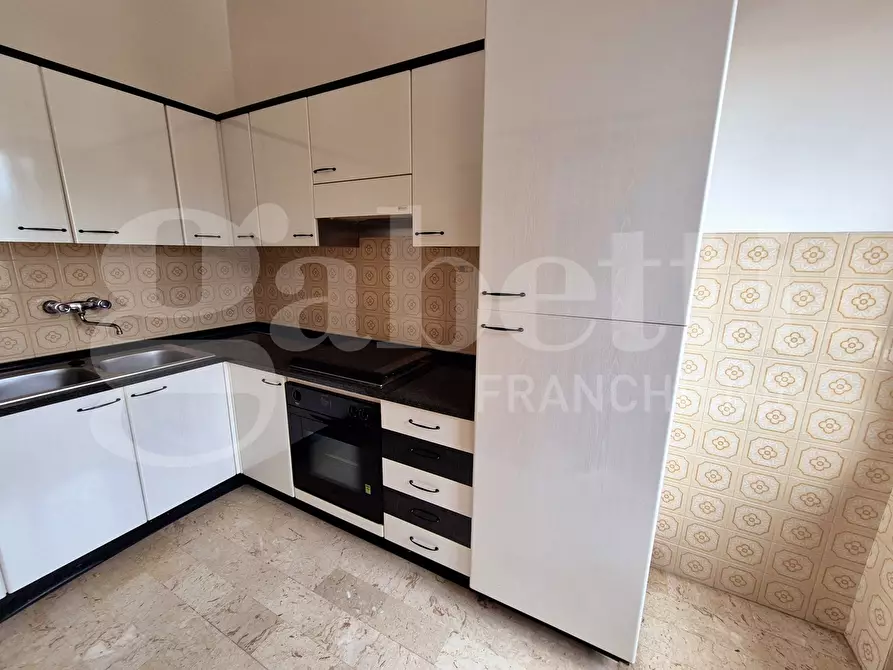 Immagine 12 di Casa indipendente in vendita  in Piazza DEL POPOLO, 3 a Bettona
