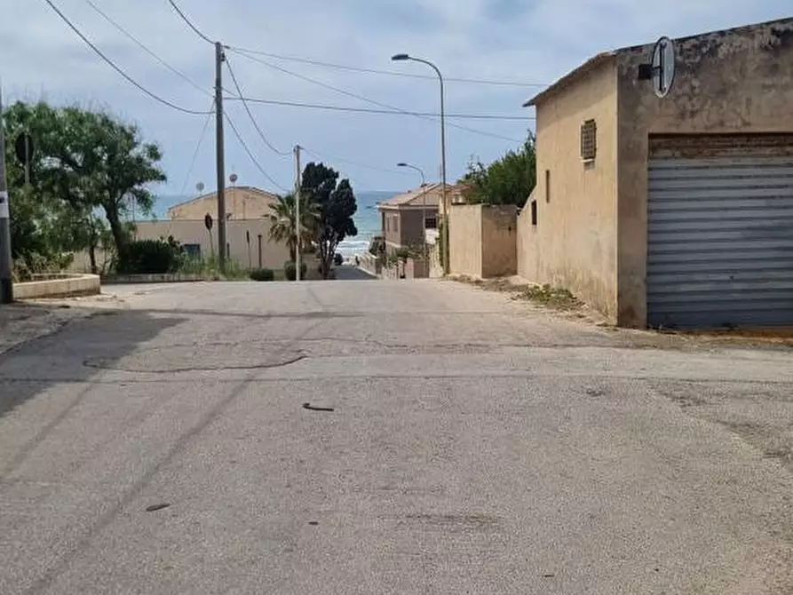Immagine 29 di Palazzo in vendita  in Via Beatrice Cava d'Aliga, 6 a Scicli