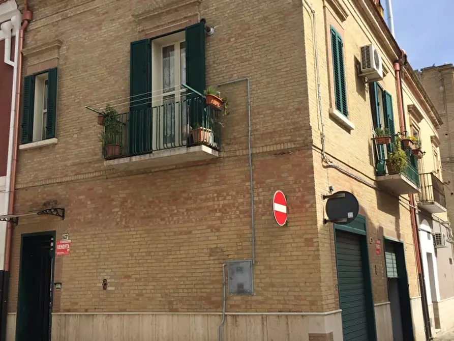 Immagine 1 di Casa indipendente in vendita  in Via Basilicata a San Severo