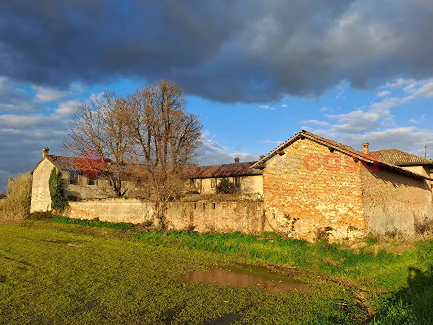Immagine 1 di Rustico / casale in vendita  in Via dei Pioppi, 12 a Bornasco