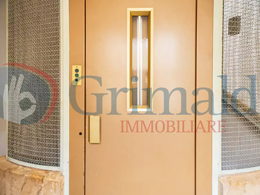 Immagine 41 di Attico in vendita  in Via Attico Largo Lucio Apuleio, Balduina, Roma, SNC a Roma