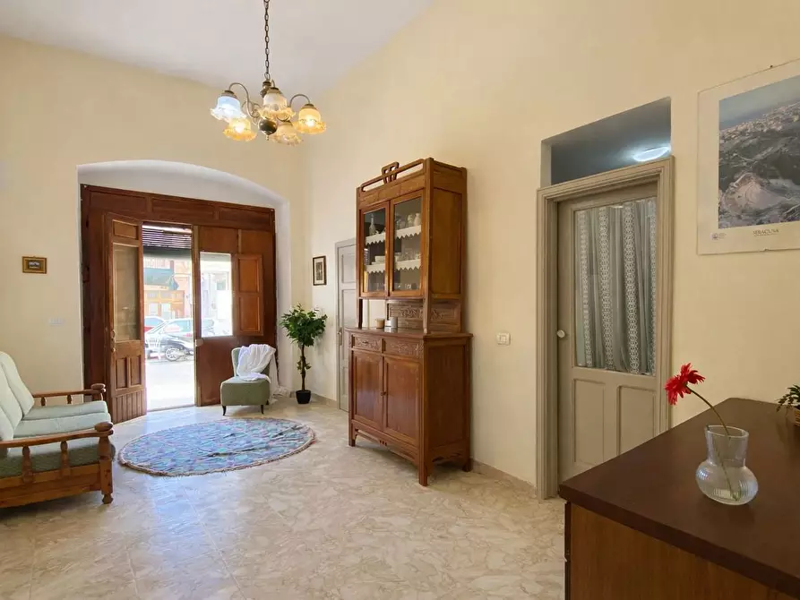 Immagine 12 di Casa indipendente in vendita  in Via ROSOLINO PILO, 24 a Pachino