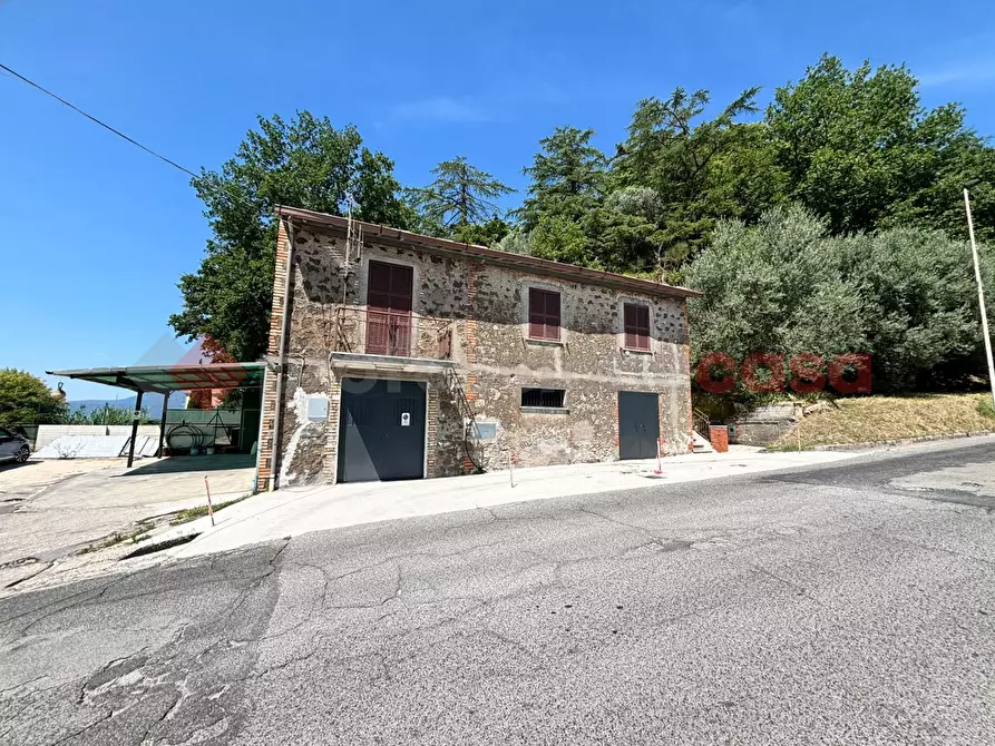 Immagine 2 di Negozio in affitto  in Via Madonna delle Grazie, snc a Anagni