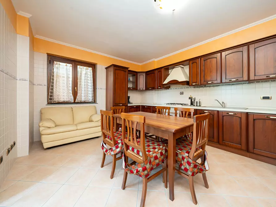 Immagine 11 di Villa in vendita  in Viale Veneto a Orbassano