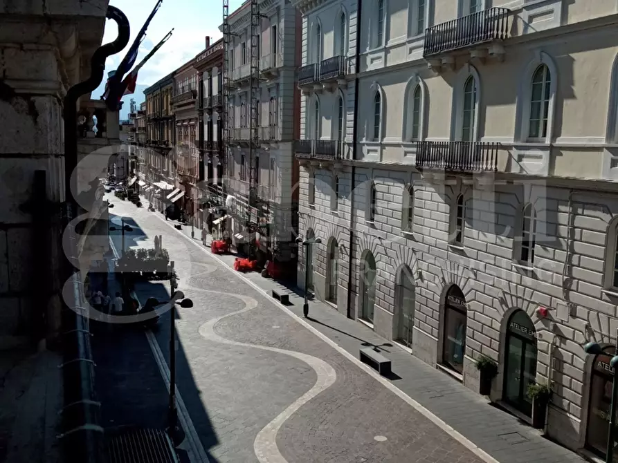Immagine 10 di Negozio in affitto  in Corso Garibaldi, 139 a Benevento