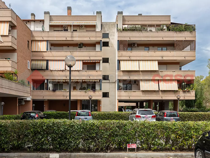 Immagine 1 di Appartamento in vendita  in Viale Francesco Caltagirone a Roma