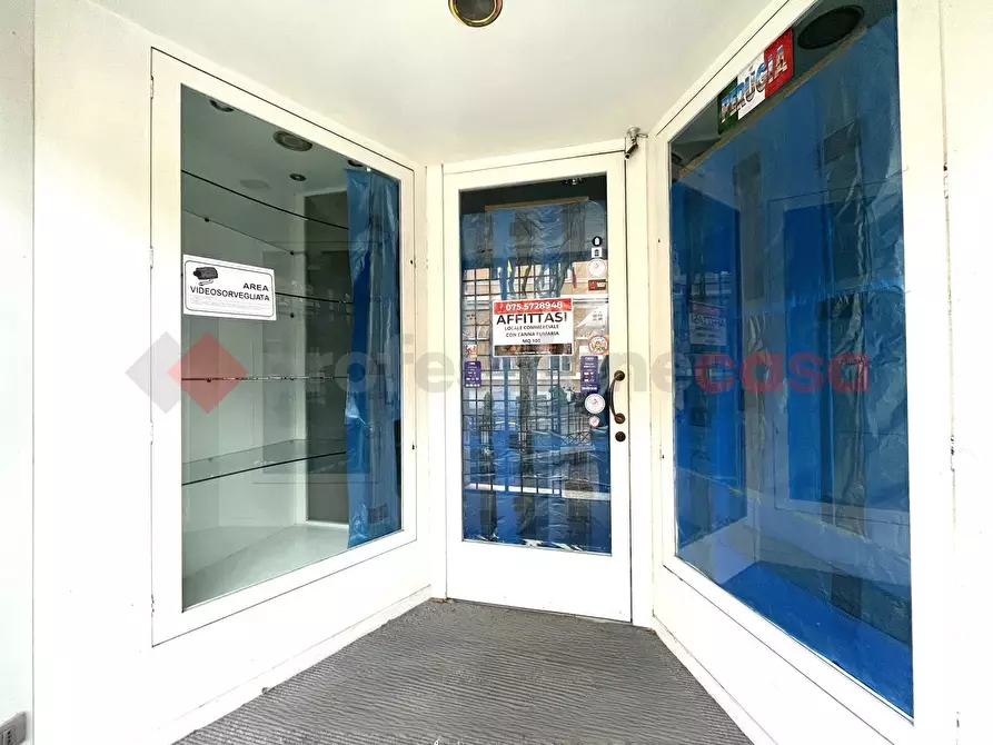 Immagine 12 di Negozio in affitto  in Via del Circo, 19 a Perugia