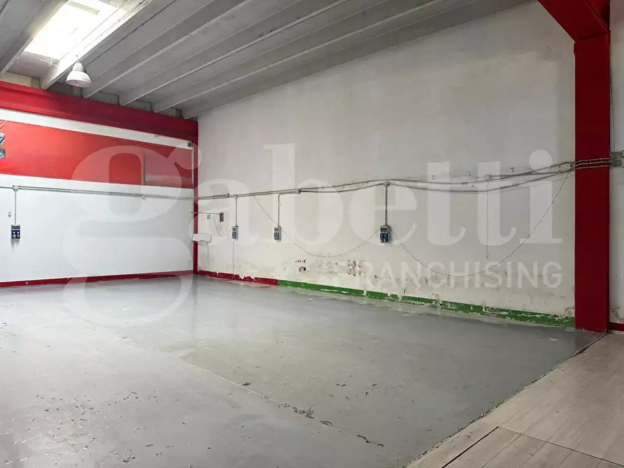 Immagine 19 di Capannone industriale in vendita  in Via Mauro ContÃ² a Bisceglie