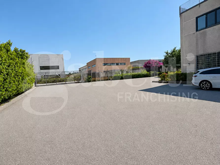 Immagine 5 di Capannone industriale in affitto  in Via Meucci a Marcianise
