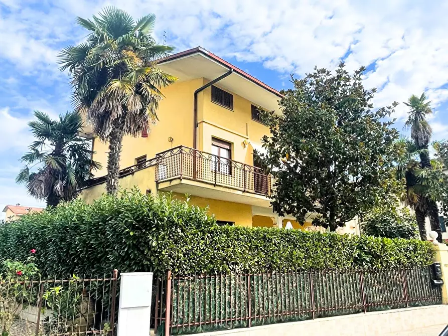 Immagine 8 di Villa in vendita  in Via Brenta a Perugia