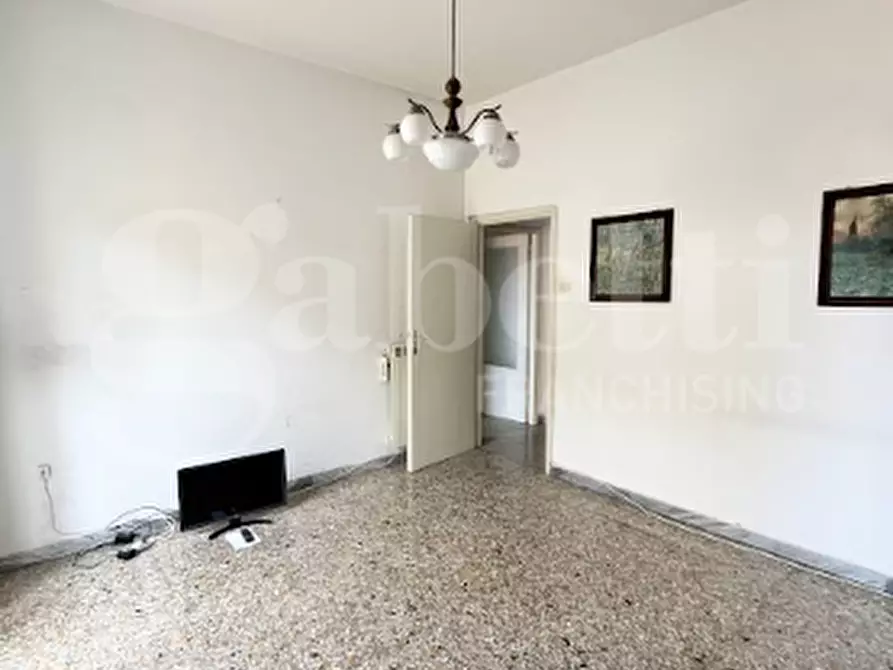 Immagine 11 di Appartamento in vendita  in Via Francesco Bulgarini a Tivoli