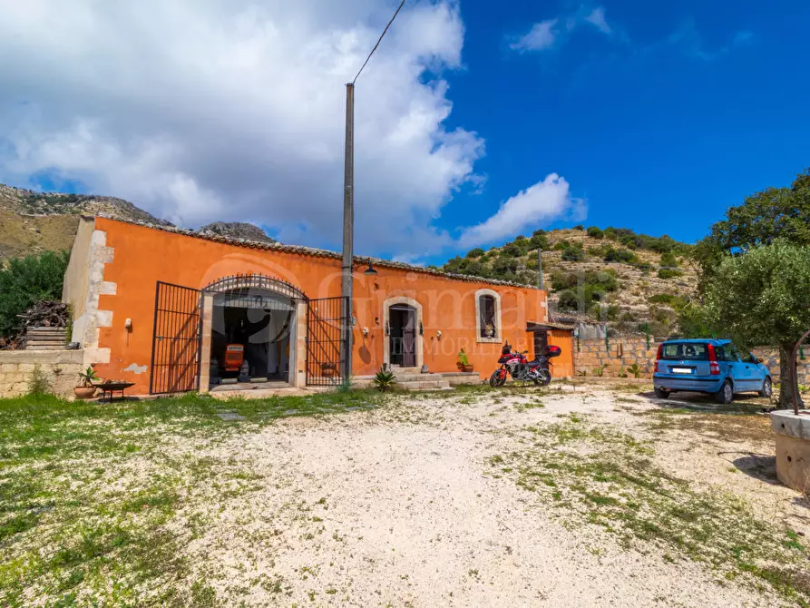 Immagine 3 di Rustico / casale in vendita  in Contrada Rociola a Avola
