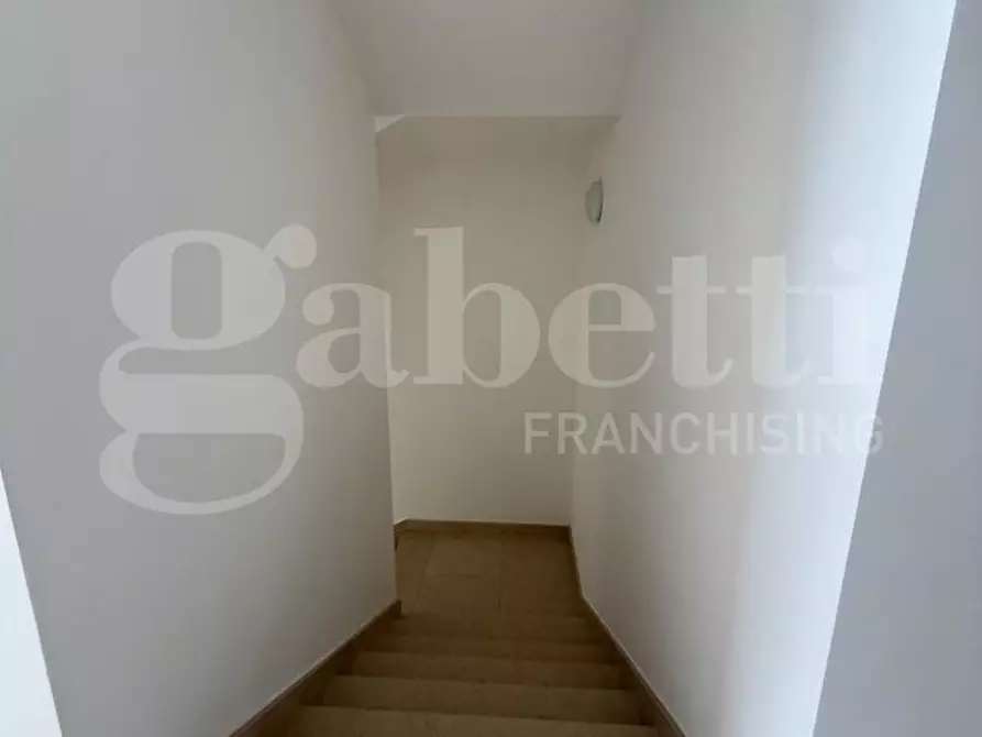 Immagine 36 di Appartamento in vendita  in Via Nazionale Appia a Curti