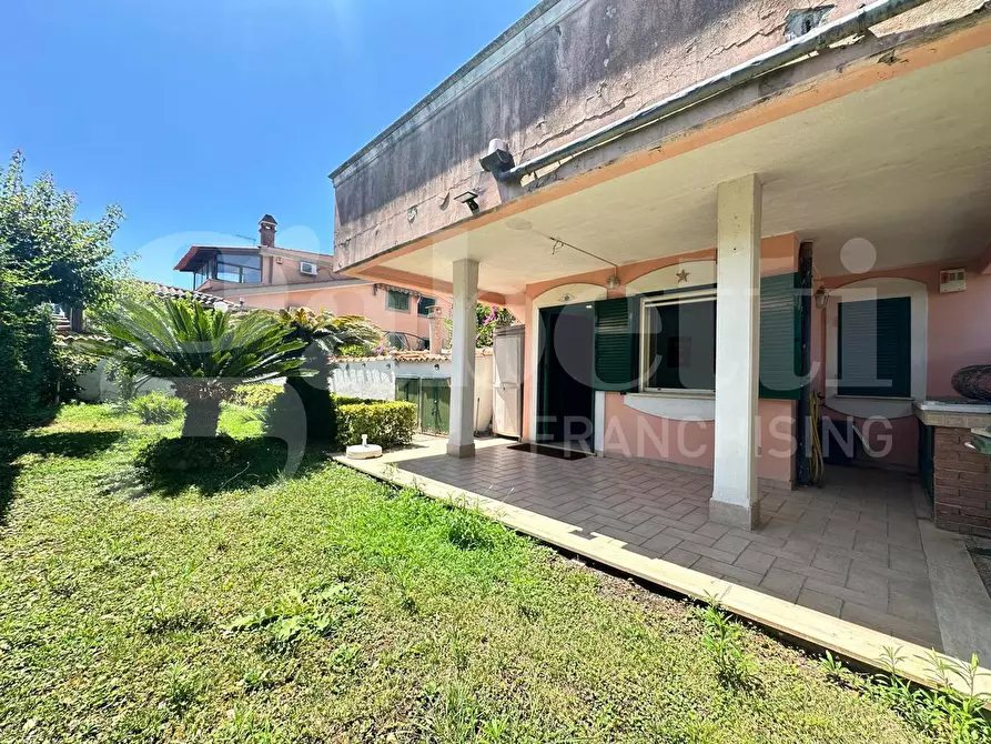 Immagine 3 di Appartamento in vendita  in Via della vergine, 7 a Ardea