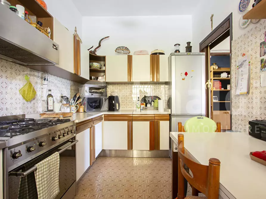 Immagine 14 di Albergo/B&B/Residence in vendita  in Via Besozzo, 12 a Mercallo