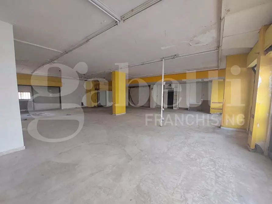 Immagine 5 di Negozio in vendita  in Via Cortina, 8 a Alba Adriatica