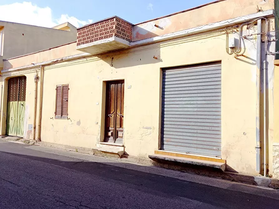 Casa indipendente in vendita in Via Cesare Battisti, 26 a Capoterra