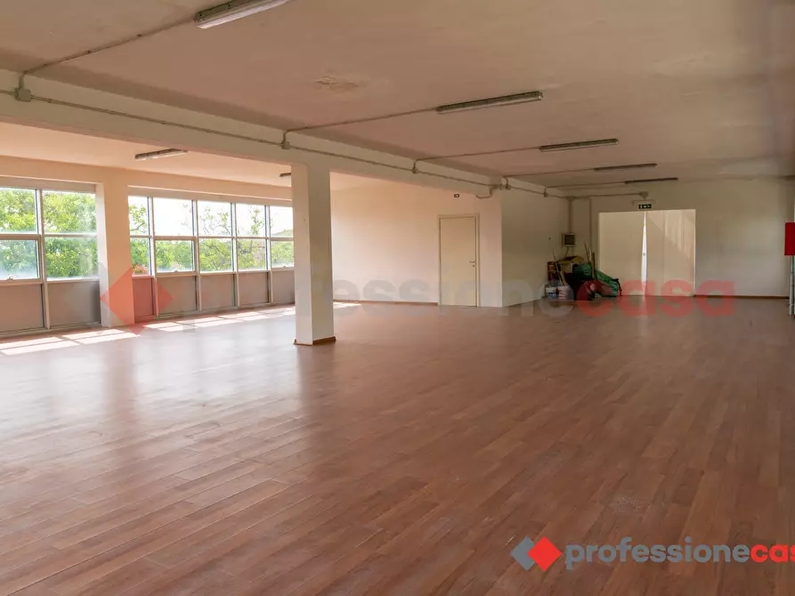 Immagine 5 di Negozio in affitto  in Via san francesco, snc a Anagni