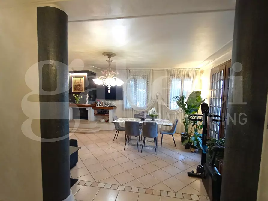 Immagine 5 di Villa in vendita  in Via CONA, Via Trieste, 21 a Cona