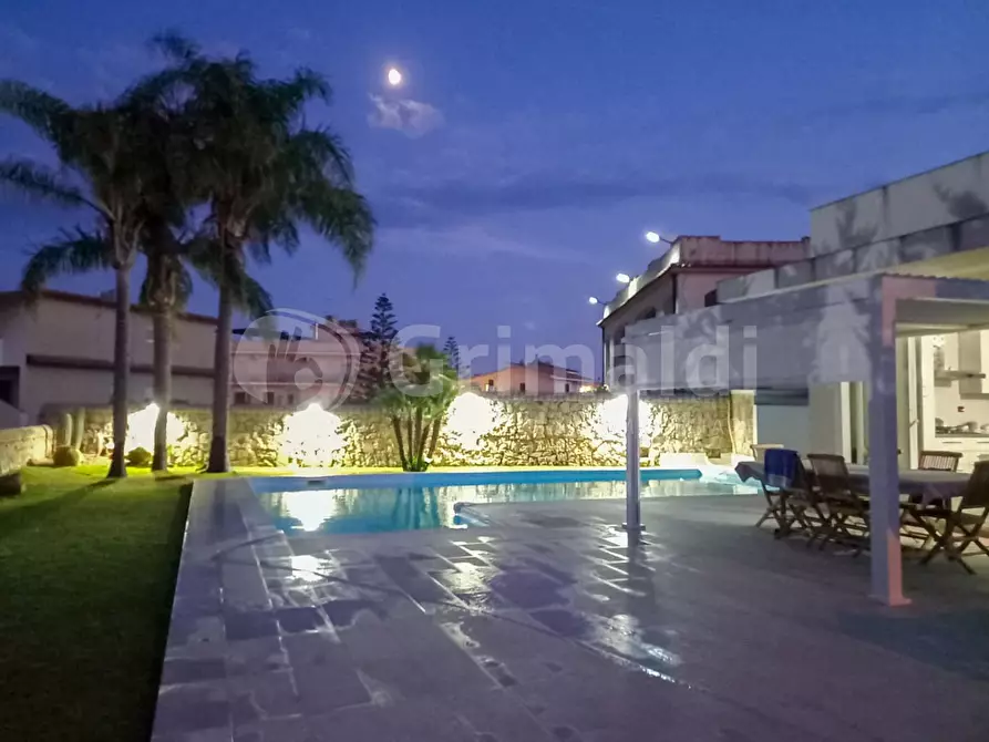 Immagine 14 di Villa in vendita  in Via C. di Lorenzo Borgia a Noto