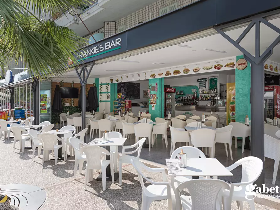 Immagine 14 di Bar / Ristorante in vendita  in Via Dante a Cattolica