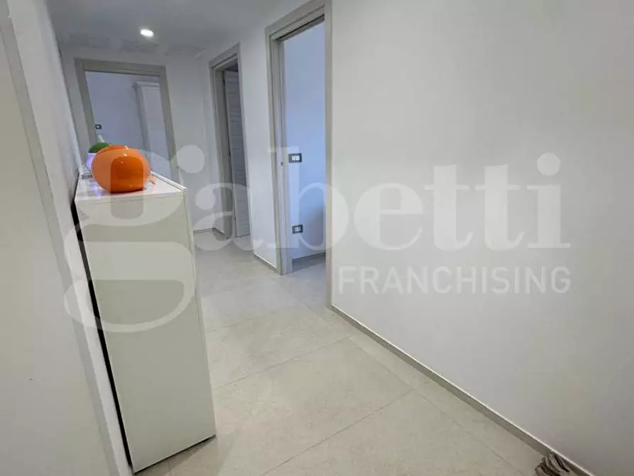 Immagine 22 di Appartamento in vendita  in Via Ten. F.sco Melpignano a Ostuni