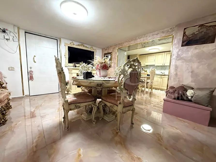 Immagine 9 di Appartamento in vendita  in Via Arenaccia a Napoli