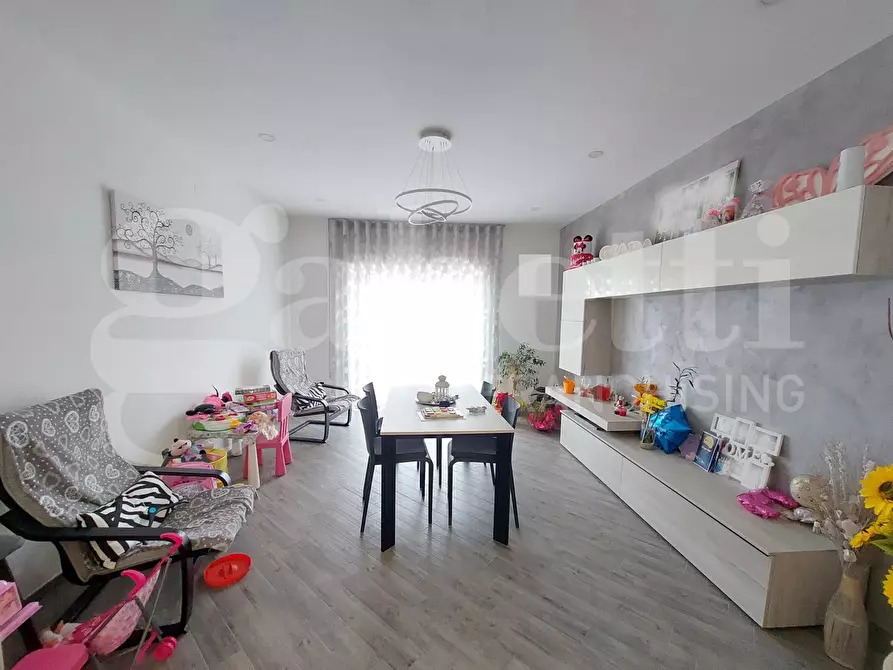 Immagine 4 di Appartamento in vendita  in Via Cairoli, 8 a Alba Adriatica