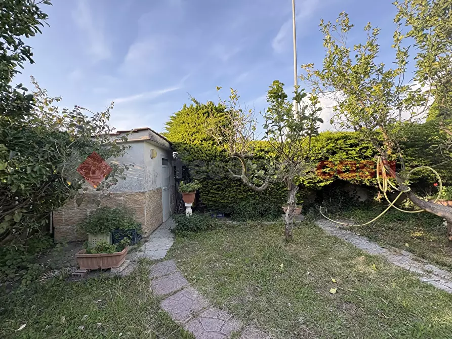 Immagine 10 di Baita in vendita  in Viale EUROPA, 267 a Terracina