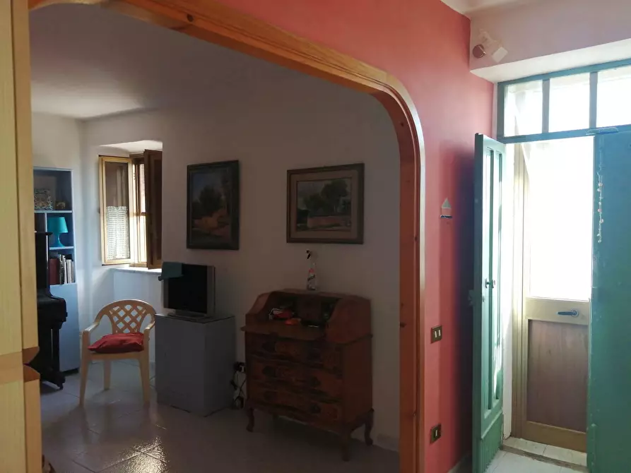 Immagine 10 di Palazzo in vendita  in Via Del Guglietto, 11-13 a Sezze