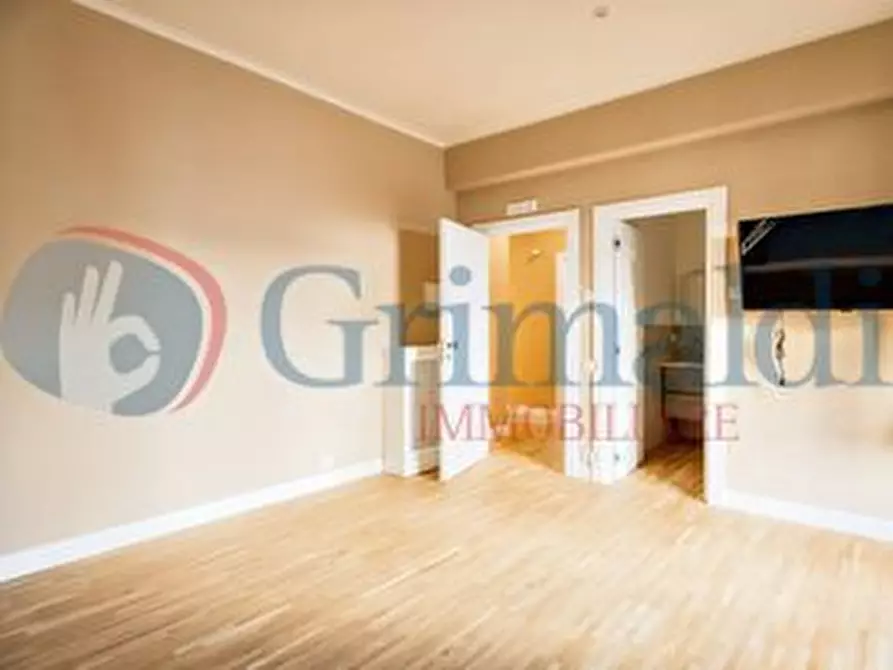 Immagine 15 di Appartamento in vendita  in Via dei Prati Fiscali a Roma