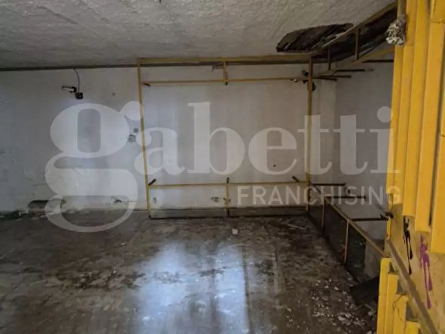 Immagine 4 di Magazzino in vendita  in Via Giuseppe Tagliamonte, 1 a Torre Annunziata