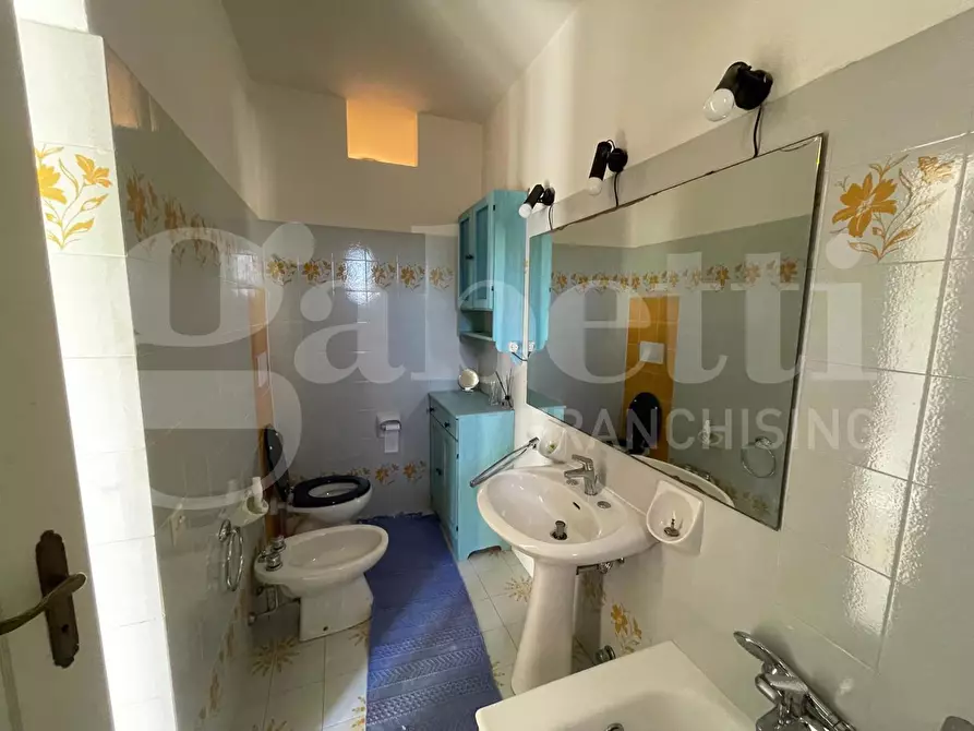 Immagine 10 di Appartamento in vendita  in Via Angioina, 25 a Gaeta