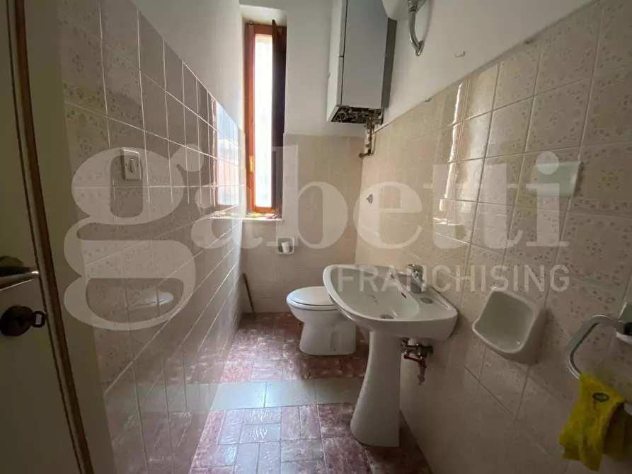 Immagine 10 di Appartamento in vendita  in Via Adamello a San Severo