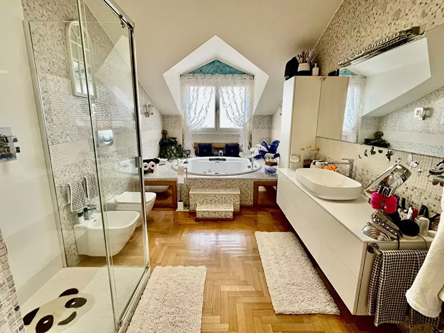 Immagine 19 di Appartamento in vendita  in Viale marche, 101 a Milano