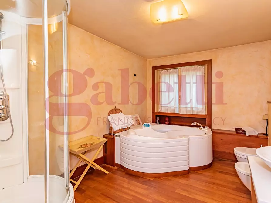 Immagine 21 di Villa in vendita  in Via Volturno, 22 a Bergamo